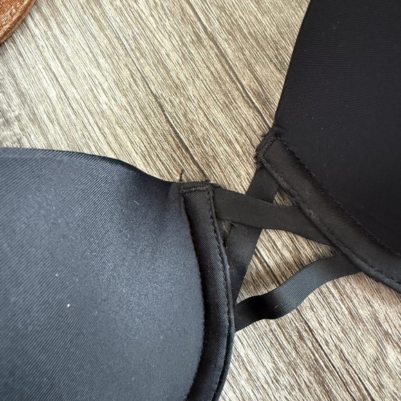 Elegant Victoria Secret Women's Intimates Set - Black, Tan, and Brown - Picture 5 of 8